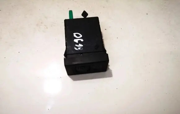 Volkswagen PASSAT B5 Seat heating switch 3b0963563c
