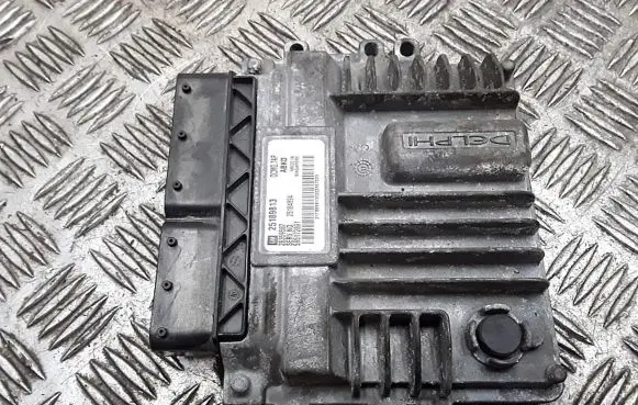 Opel Antara Engine control unit/module 25189813