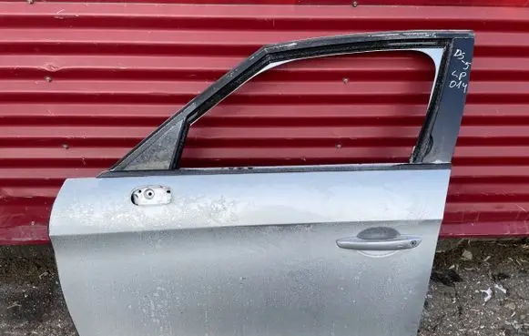 Citroen DS5 Front door