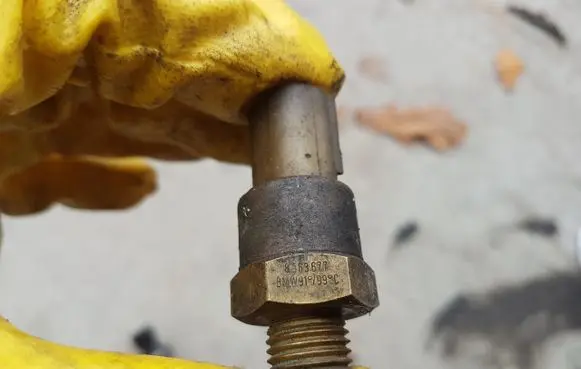 BMW 5 E39 Outside/exterior temperature sensor 8363677