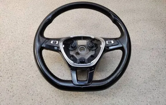 Volkswagen Tiguan Steering wheel 5TA419091P04 5TA419091P