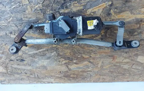Renault Clio III Front wiper linkage and motor 8200268931 54523631 2855452361