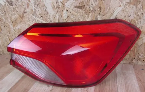 Ford Focus Rear/tail lights JX7B13404CG