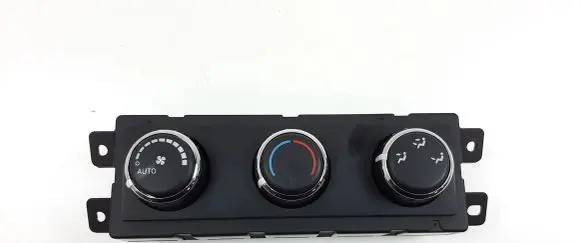 Chrysler Voyager Climate control unit 55111812AD M4812
