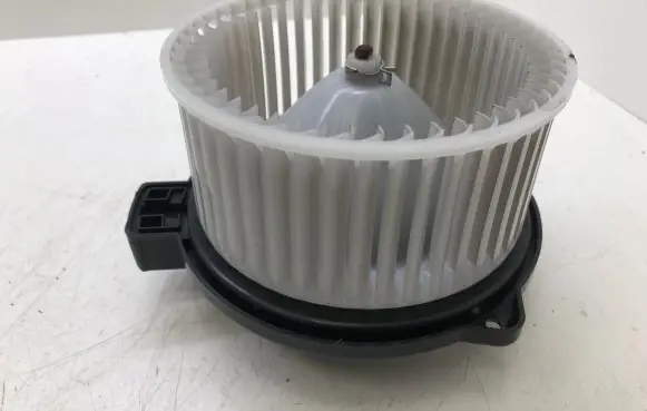 Mazda 3 III Heater fan/blower 8727000691