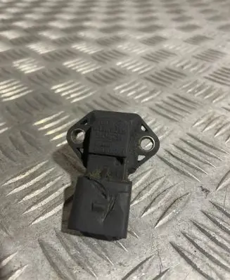 Volkswagen PASSAT B6 Air pressure sensor 059906061