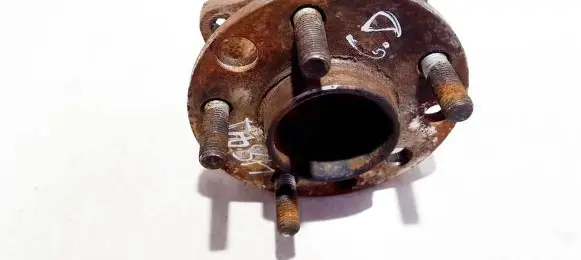 Ford Mondeo Mk III Rear wheel hub