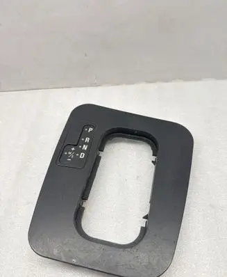 BMW 7 E38 Gear shifter surround trim plastic 8221520 210798FJ 901202090000