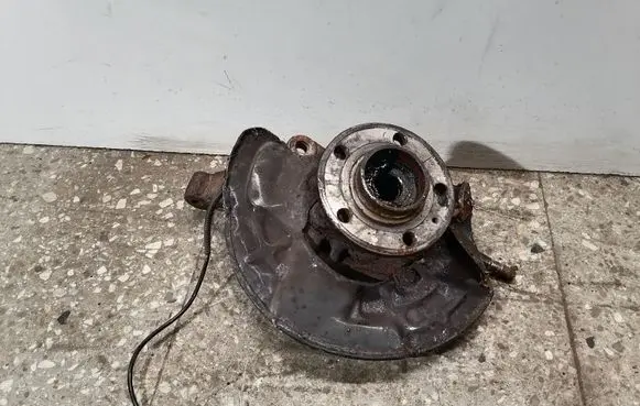 Volvo XC90 Front wheel hub