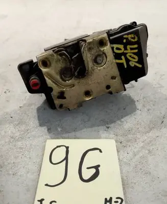 Peugeot 406 Rear door lock 913866