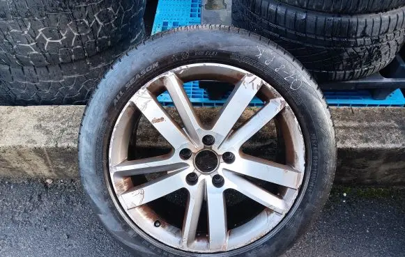 Audi Q7 4L R20 alloy rim 4L0601025BM
