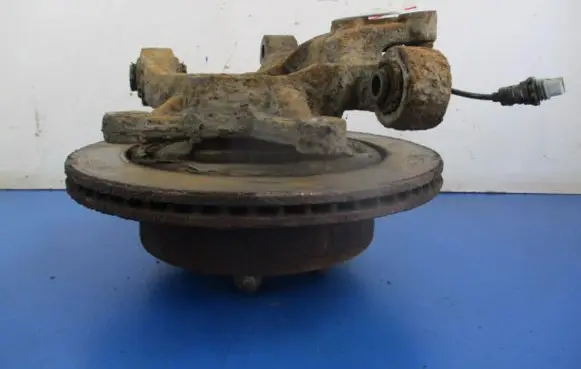 Chevrolet Captiva Front wheel hub spindle knuckle