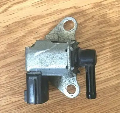 Nissan Qashqai Turbo solenoid valve K5T46695