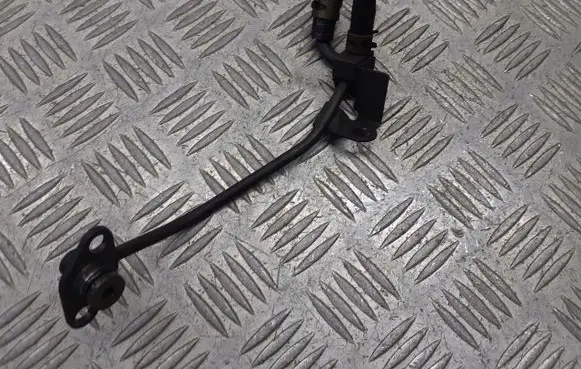 Mitsubishi Carisma Fuel line pipe 