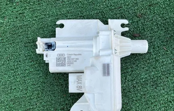 Audi e-tron Front door soft close latching motor 4N0837060