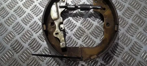 Mazda MPV Handbrake/parking brake pads 