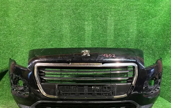 Peugeot 3008 I Front bumper