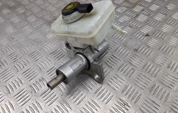 Audi Q5 SQ5 Master brake cylinder 8K0611301A
