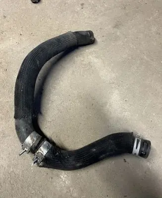 Ford Explorer Engine coolant pipe/hose