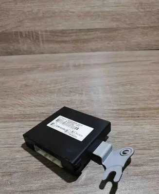 Toyota Corolla Verso AR10 Door control unit/module 897800F010 626442000