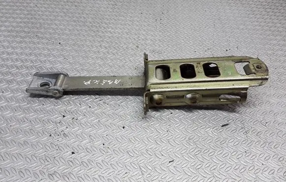 Mercedes-Benz E W210 Front door check strap stopper