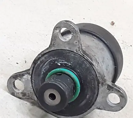 Renault Megane II Fuel pressure regulator 
