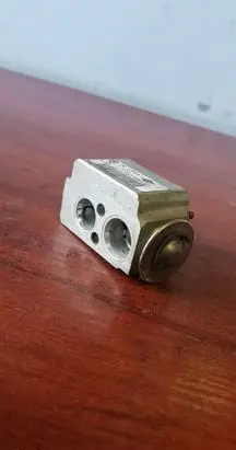 BMW X1 E84 Air conditioning (A/C) expansion valve 6981484