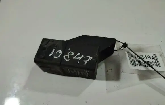 Glow plug pre-heat relay