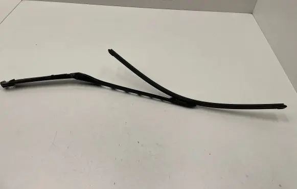 BMW 5 E60 E61 Windshield/front glass wiper blade 