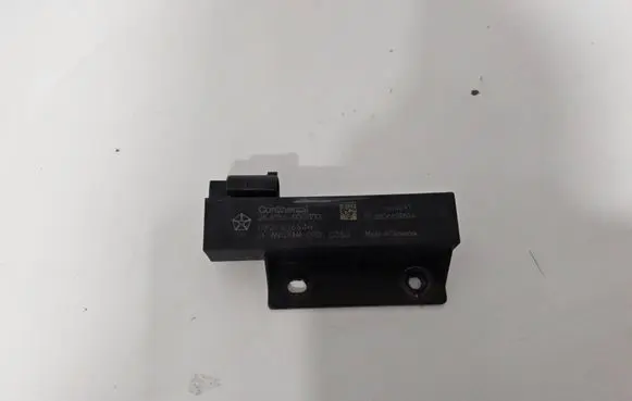 Alfa Romeo Giulia Keyless system antenna 53104390 68068148AA