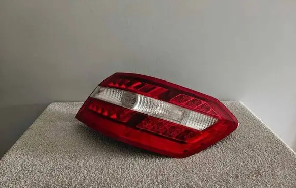 Mercedes-Benz E W212 Rear/tail lights A2129066701 483002