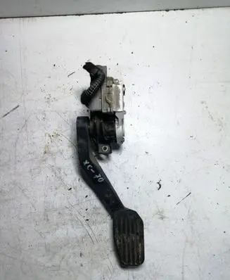 Volvo XC70 Accelerator throttle pedal 30683517