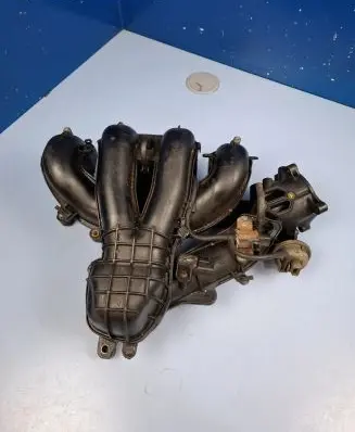 Ford Mondeo Mk III Intake manifold 1S7G9424DE