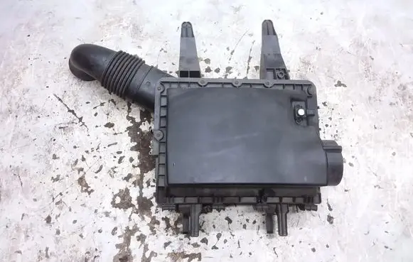 Mercedes-Benz Sprinter W906 Air filter box A0000907801