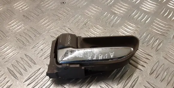 Subaru Outback Front door interior handle