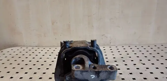 Volkswagen Scirocco Engine mount bracket 1K0199252CB