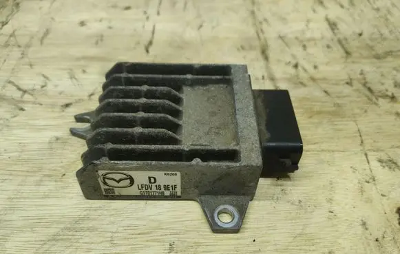 Mazda 5 Gearbox control unit/module LFDV189E1F