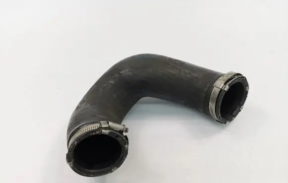 Audi Q7 4L Intercooler hose/pipe 7L6145972E