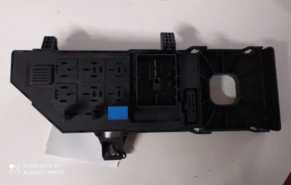 Opel Vectra C Fuse module 13223678 518897004