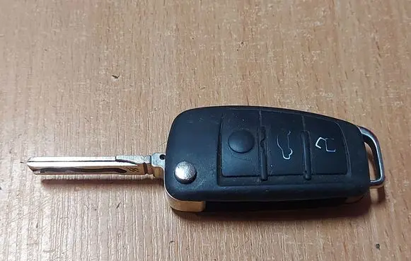 Audi A6 S6 C6 4F Ignition key/card 4F0837220 4F0837220D