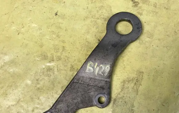 Mercedes-Benz B W245 Engine mount bracket A6402230541