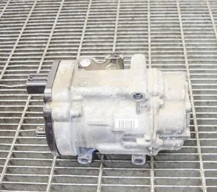 Toyota Prius (XW50) Air conditioning (A/C) compressor (pump) 0424000370 HFC134A