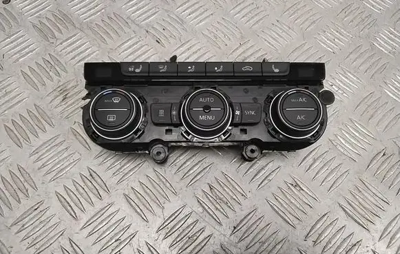 Volkswagen Tiguan Air conditioner control unit module 5NB907044J