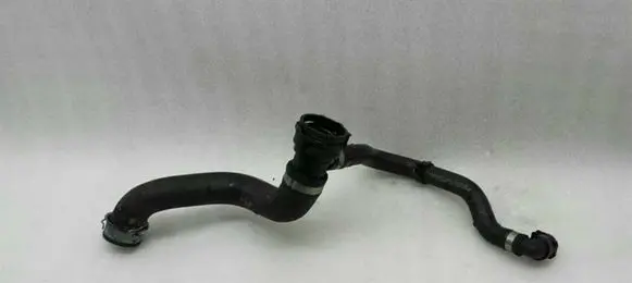 Mercedes-Benz E W212 Engine coolant pipe/hose A2045019482