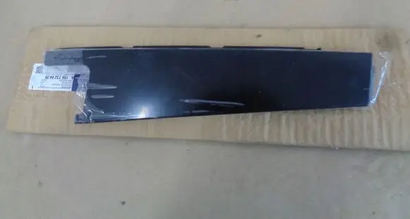 Mercedes-Benz GLA W156 Rear door glass trim molding