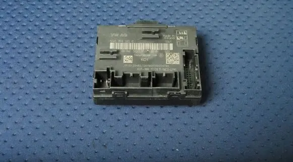 Audi A3 S3 8V Door control unit/module 5Q0959392B