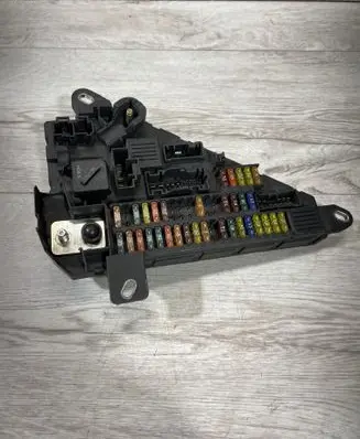 BMW 5 E60 E61 Fuse module 6906619 9138830