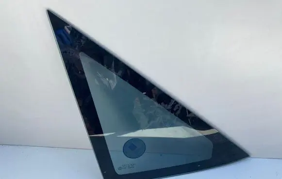 Peugeot 806 Front triangle window/glass 