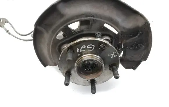 Toyota Verso-S Front wheel hub