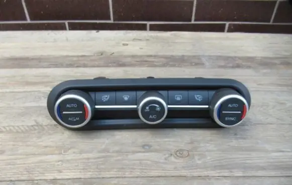 Alfa Romeo Stelvio Climate control unit